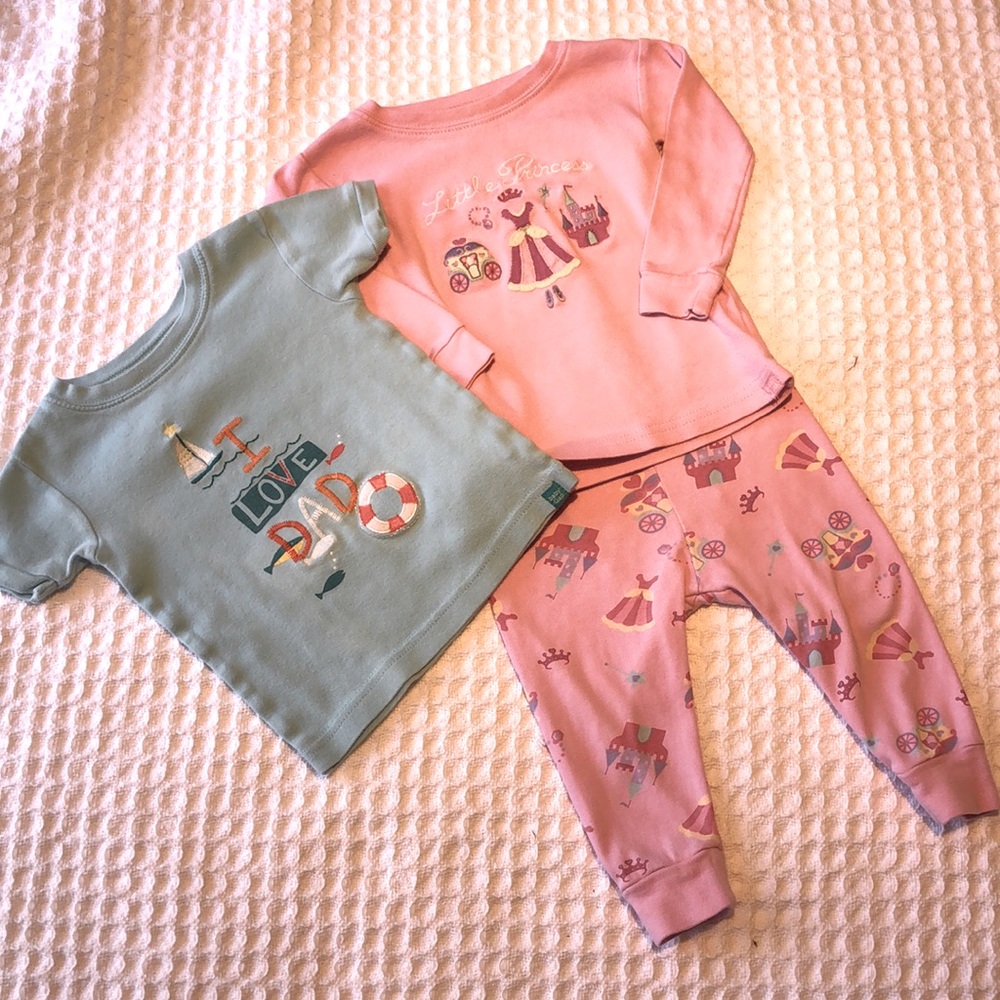 3 pc Baby gap PJ set size 6-12 month